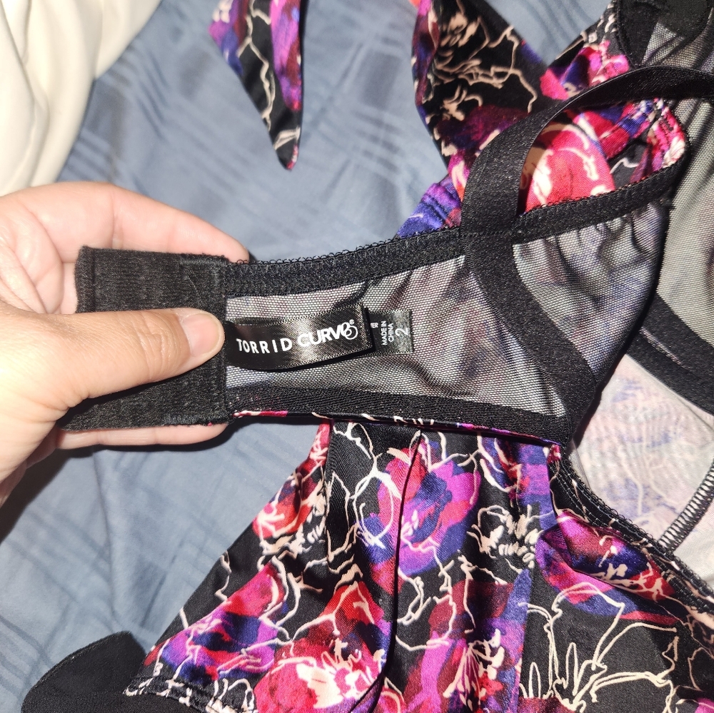 Torrid Black and Purple Floral Chemise - Picture 4 of 4